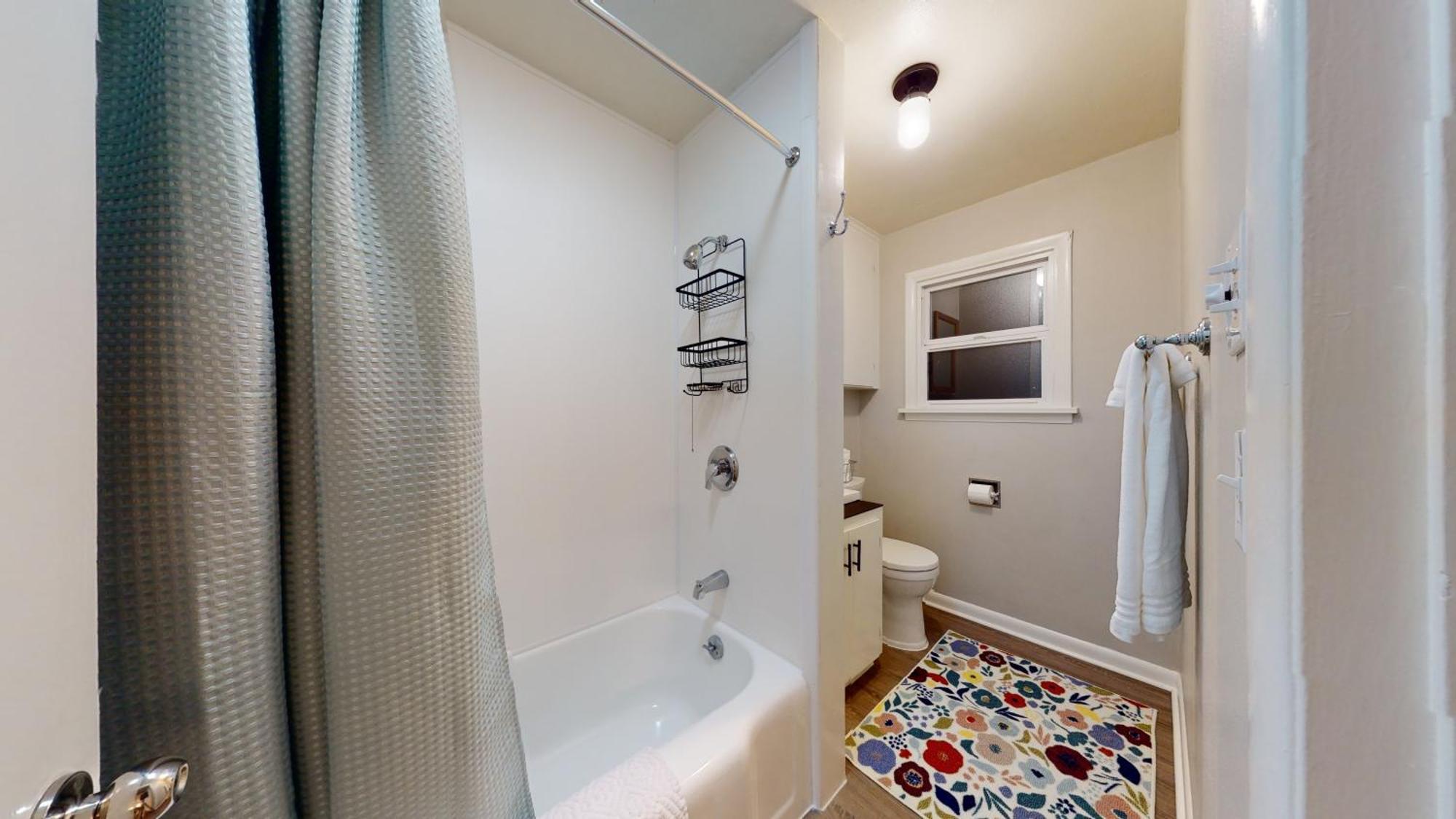 Apartment Emily's Escape Ac Smart Tv And Covered Parking