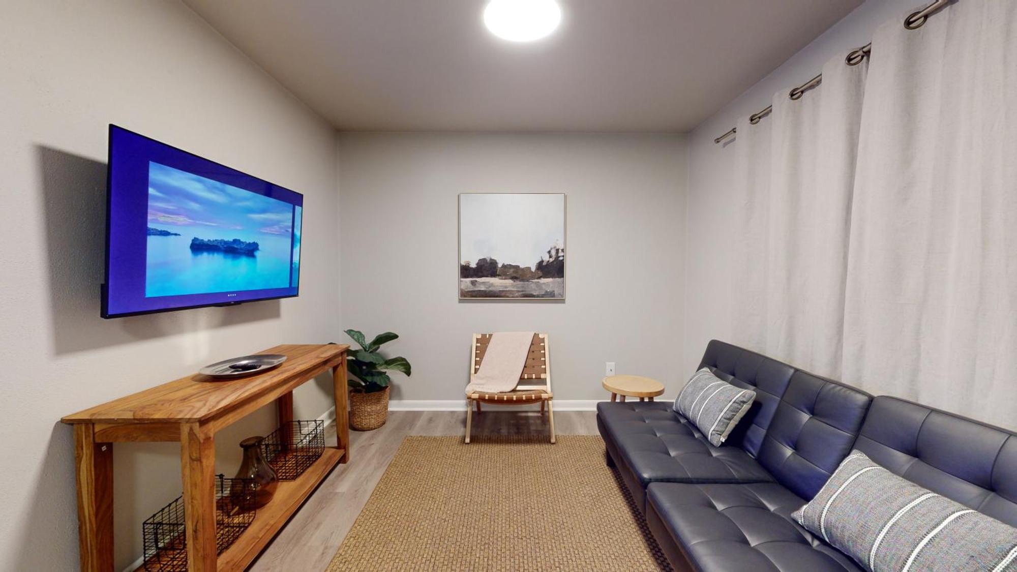 Apartment Emily's Escape Ac Smart Tv And Covered Parking *