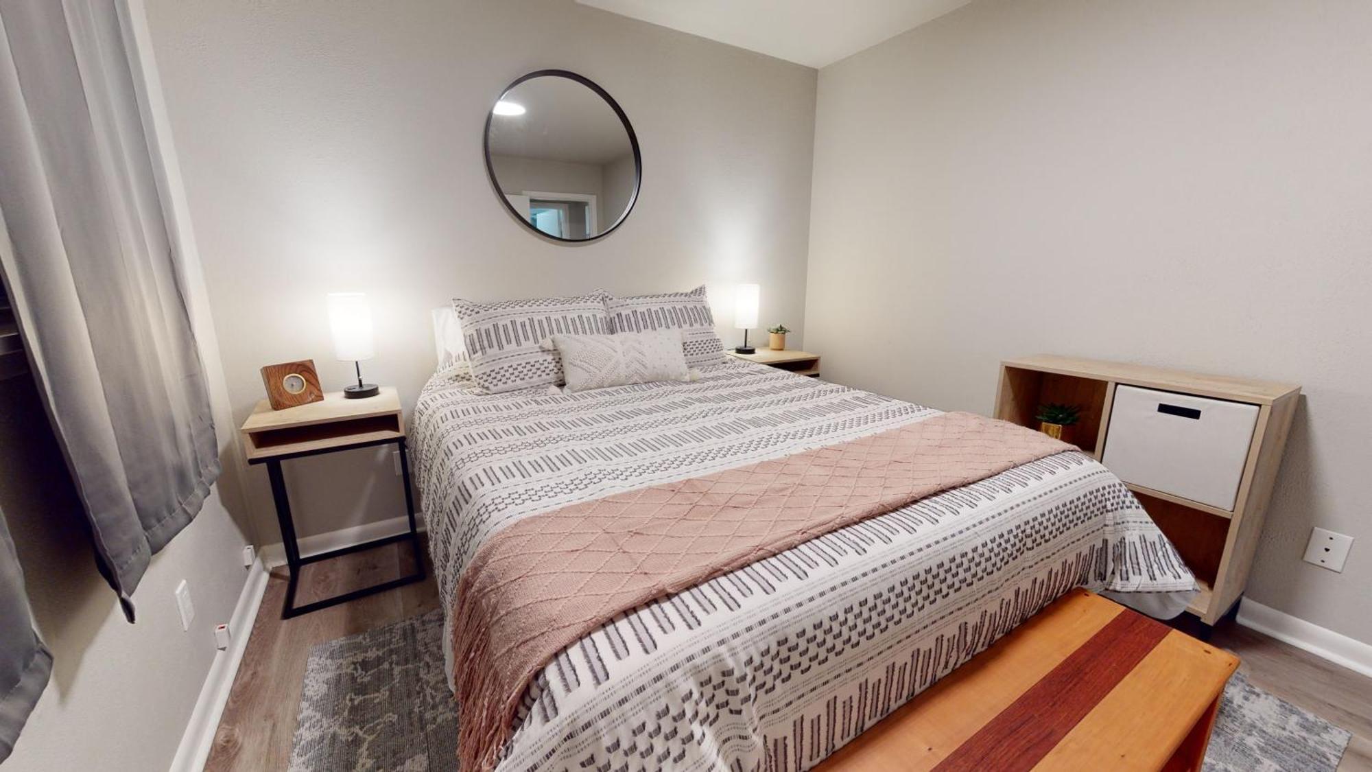 Emily's Escape Ac Smart Tv And Covered Parking Apartment